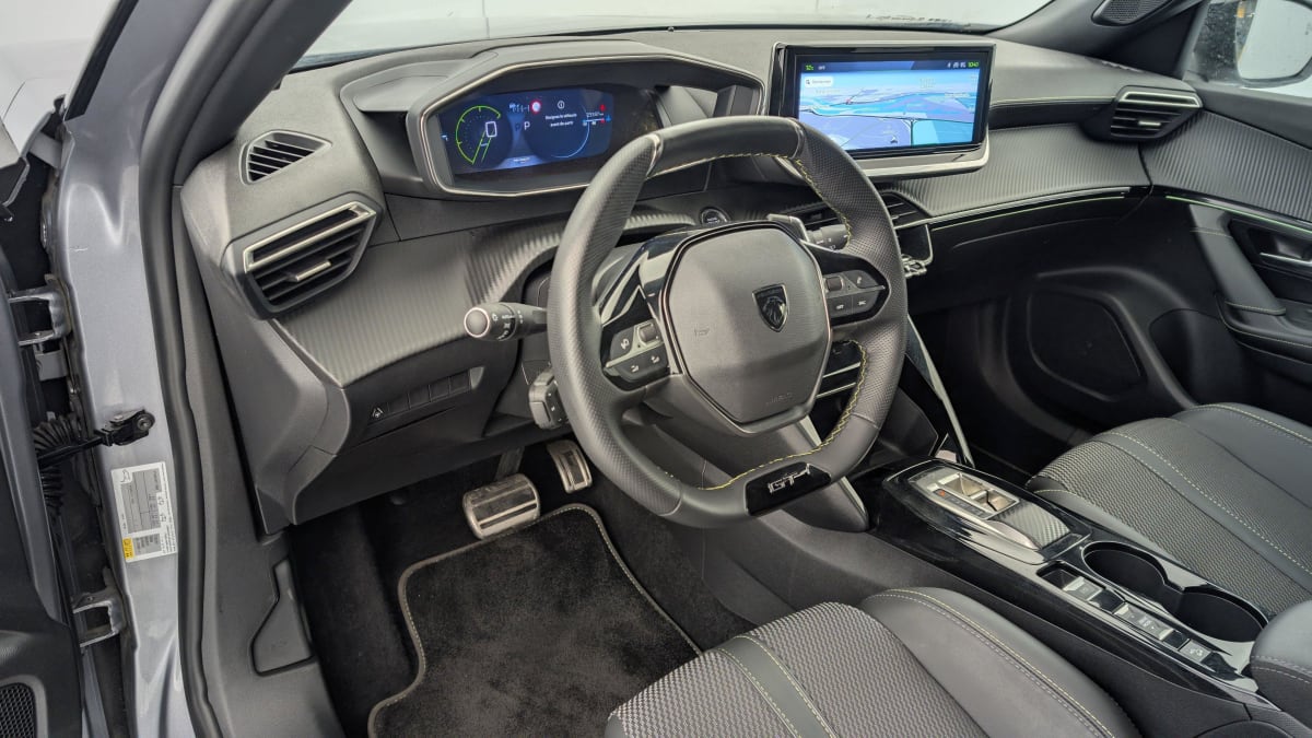 PEUGEOT 2008 PureTech 130 S S EAT8 GT