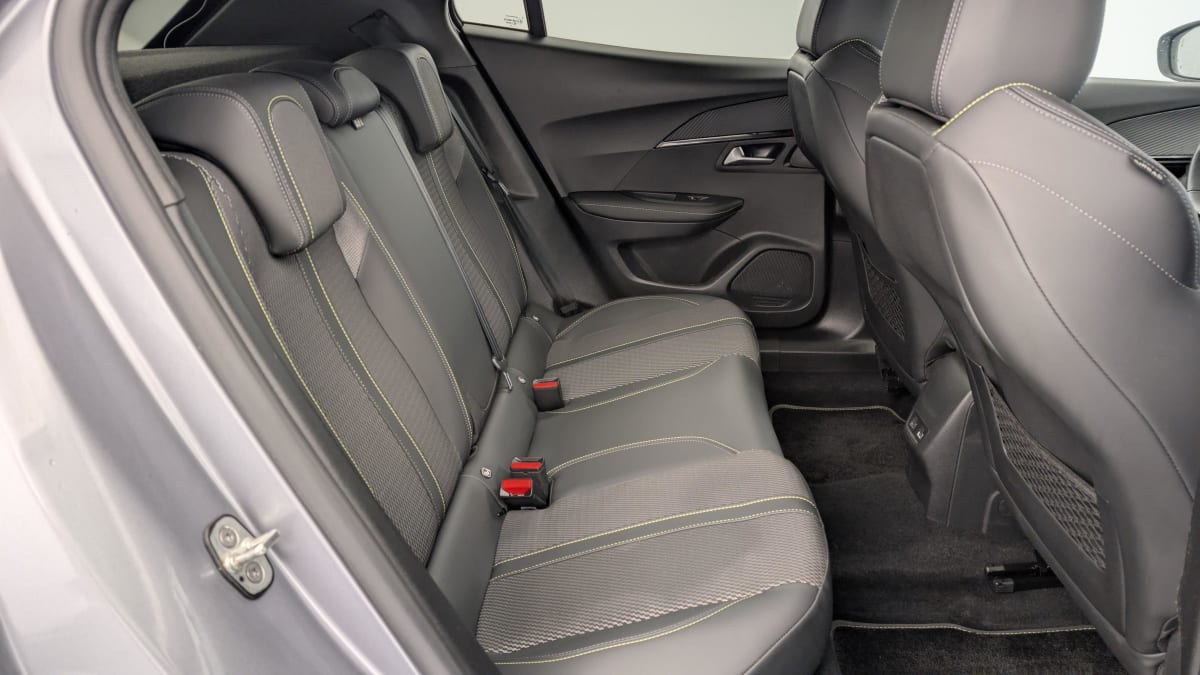 PEUGEOT 2008 PureTech 130 S S EAT8 GT