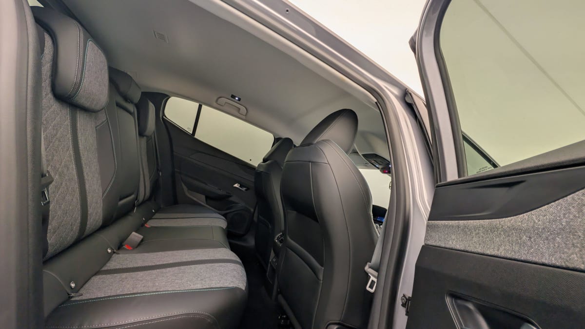 PEUGEOT 408 Hybrid 136 e-DCS6 Allure