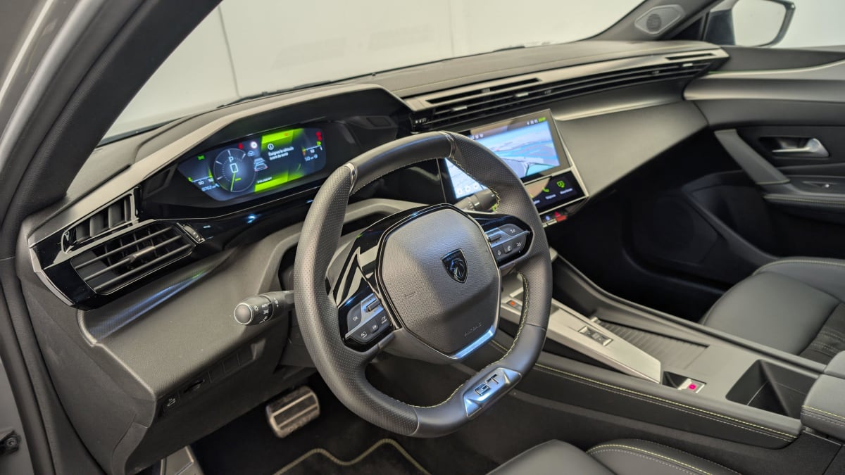 PEUGEOT 408 PureTech 130 ch S S EAT8 GT