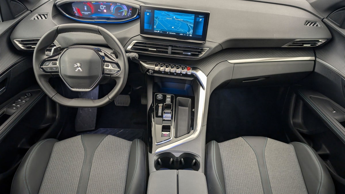 PEUGEOT 3008 Hybrid 136 e-DCS6 Allure Pack