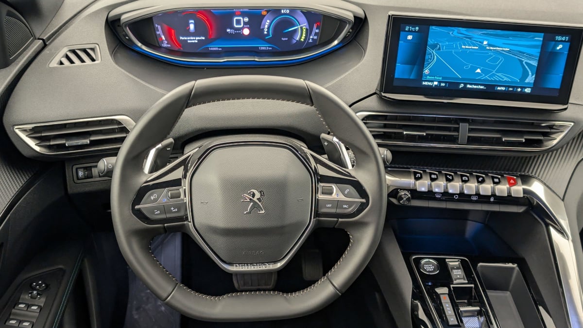 PEUGEOT 3008 Hybrid 136 e-DCS6 Allure Pack