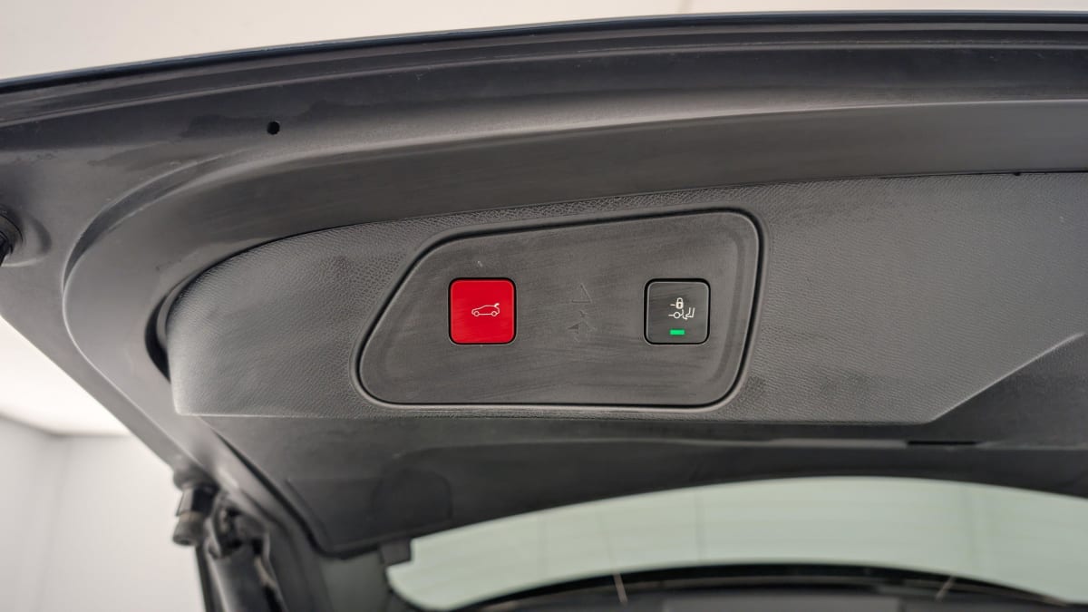 PEUGEOT 3008 Hybrid 136 e-DCS6 Allure Pack