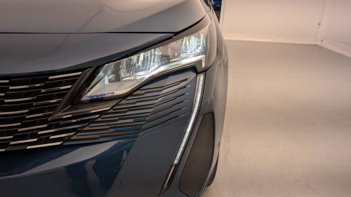 PEUGEOT 3008 Hybrid 136 e-DCS6 Allure Pack