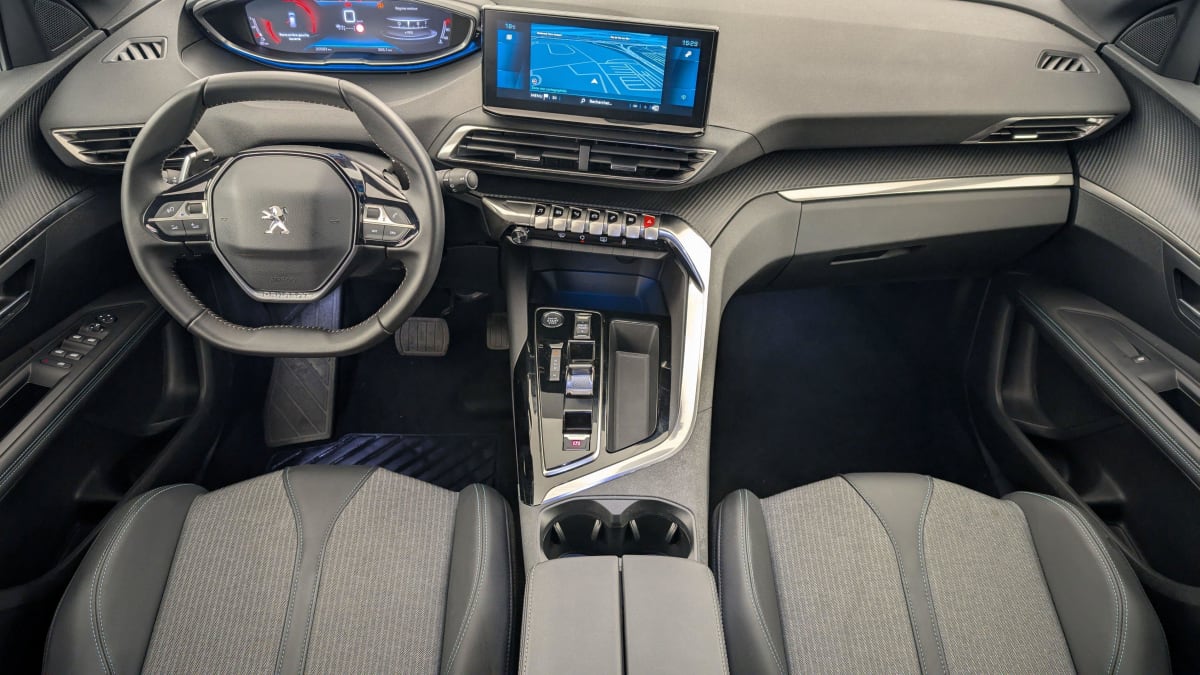 PEUGEOT 3008 Hybrid 136 e-DCS6 Allure Pack