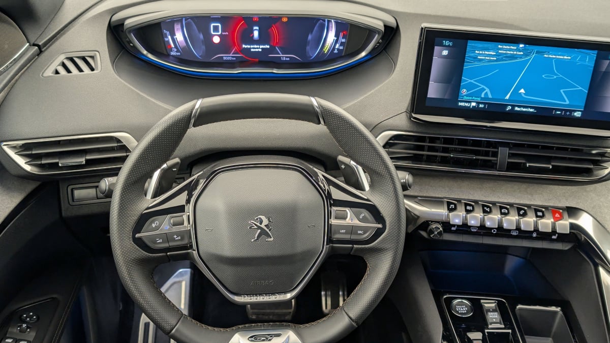 PEUGEOT 3008 Hybrid 136 e-DCS6 GT