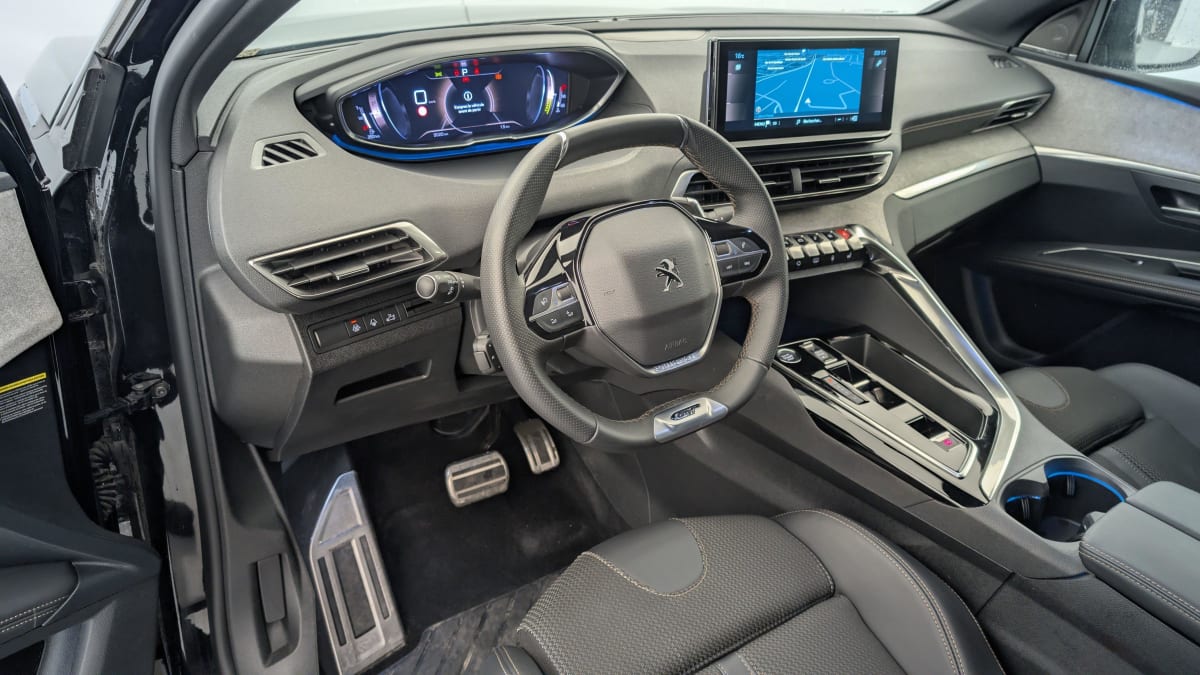 PEUGEOT 3008 Hybrid 136 e-DCS6 GT