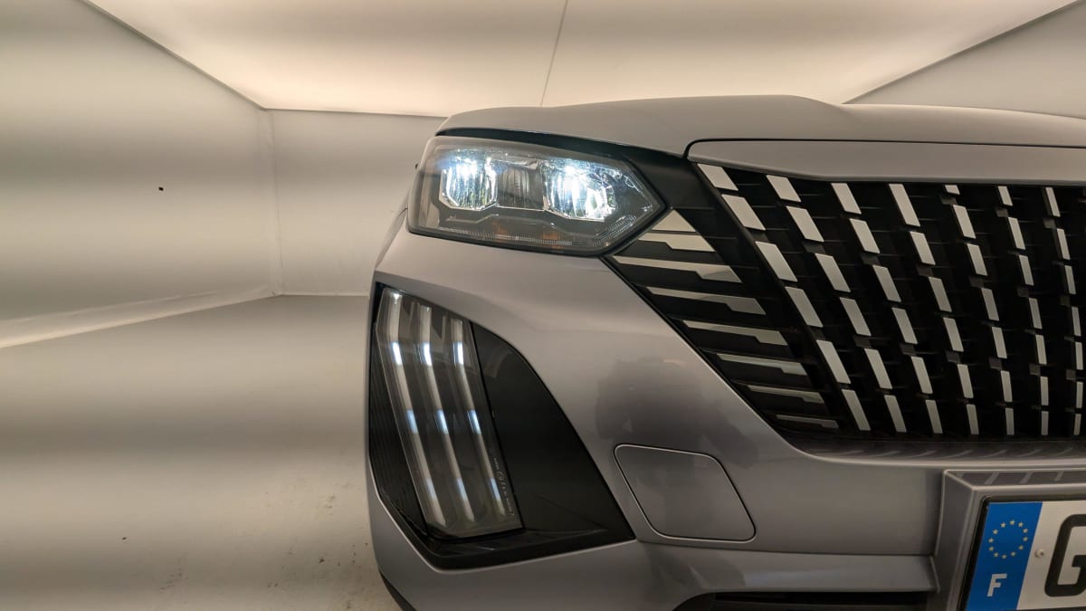 PEUGEOT 2008 PureTech 130 S S EAT8 Allure