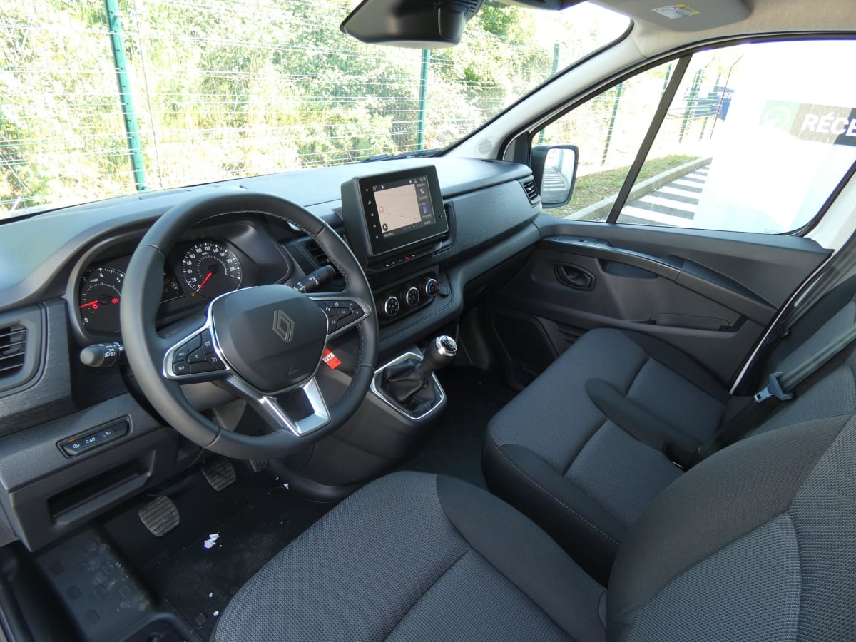RENAULT TRAFIC L2H1 3T BLUE DCI 130 GSR2 ADVANCE
