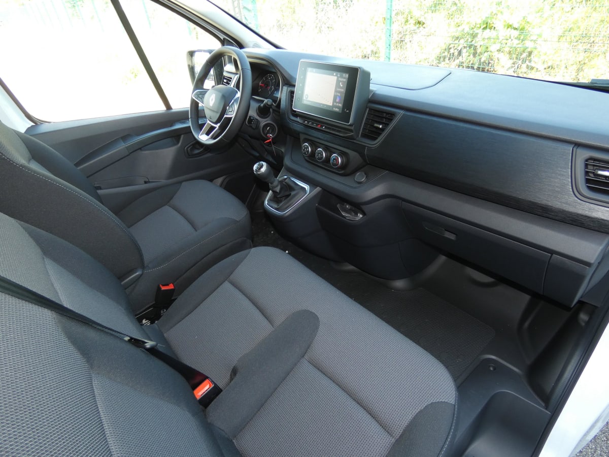 RENAULT TRAFIC L2H1 3T BLUE DCI 130 GSR2 ADVANCE
