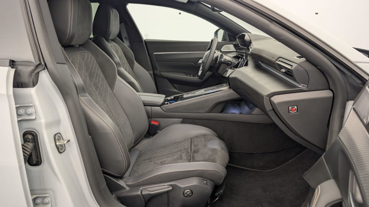 PEUGEOT 508 SW PureTech 130 ch S S EAT8 GT Pack