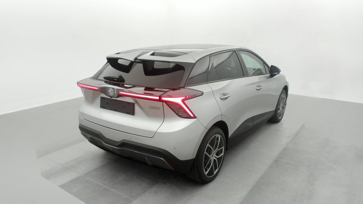 MG MG4 ELECTRIC 77KWH - 180 KW 2WD LUXURY