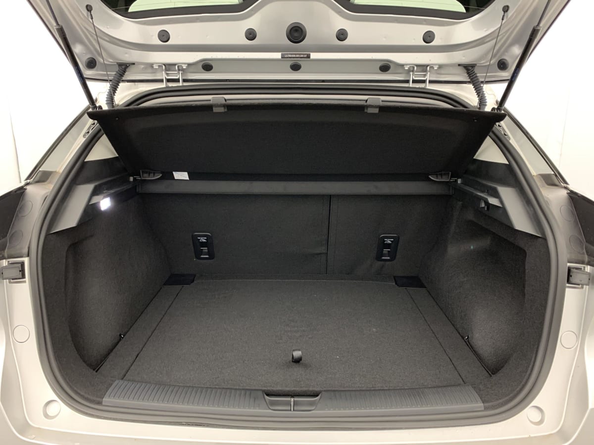 MG MG4 ELECTRIC 77KWH - 180 KW 2WD LUXURY