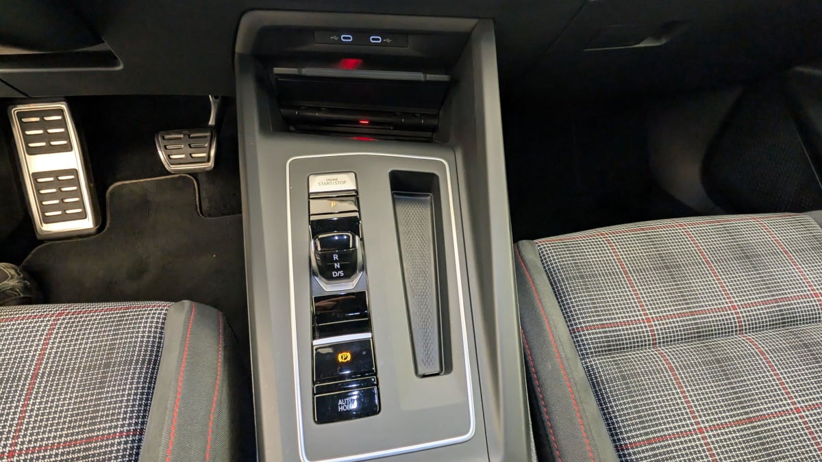 VOLKSWAGEN GOLF 2.0 TSI 245 DSG7 GTI