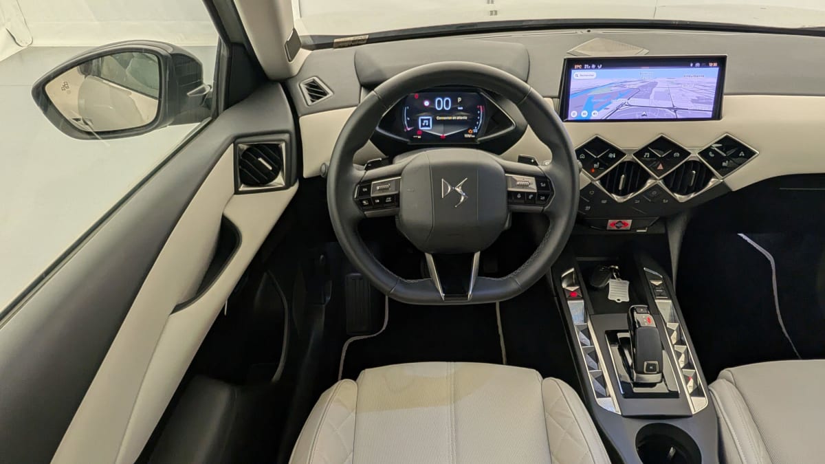 DS DS3 PureTech 130 EAT8 Esprit de Voyage