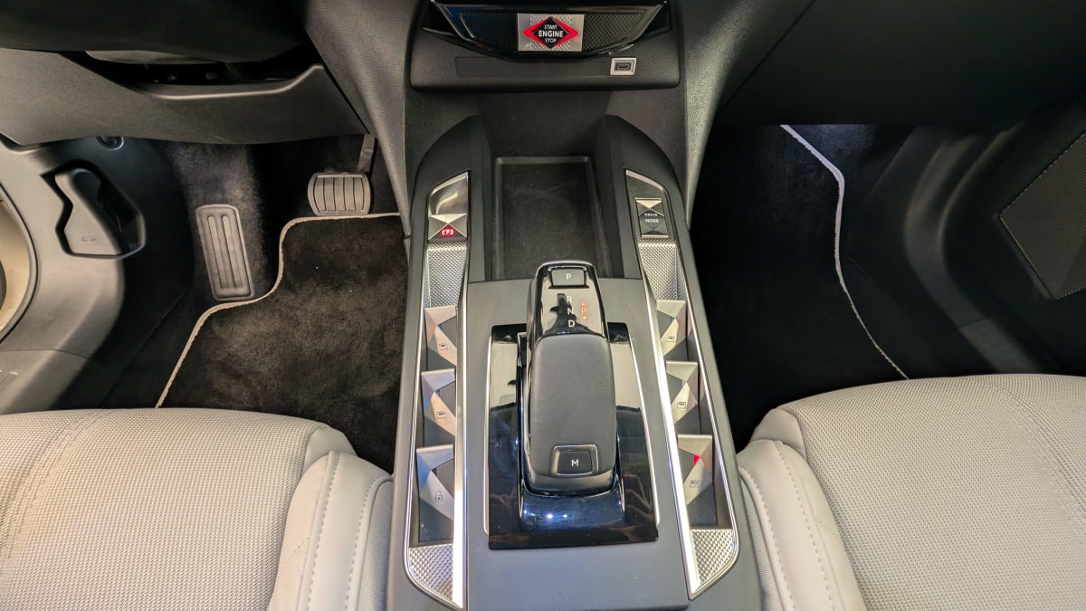 DS DS3 PureTech 130 EAT8 Esprit de Voyage
