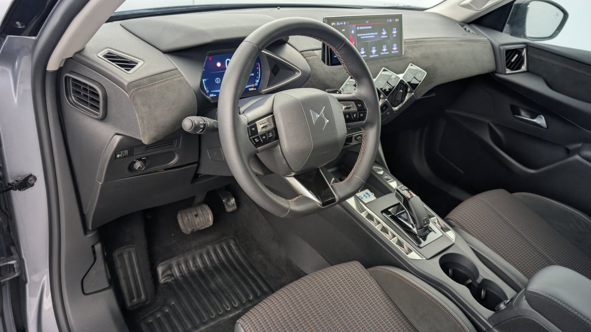 DS DS3 PureTech 130 EAT8 Performance Line