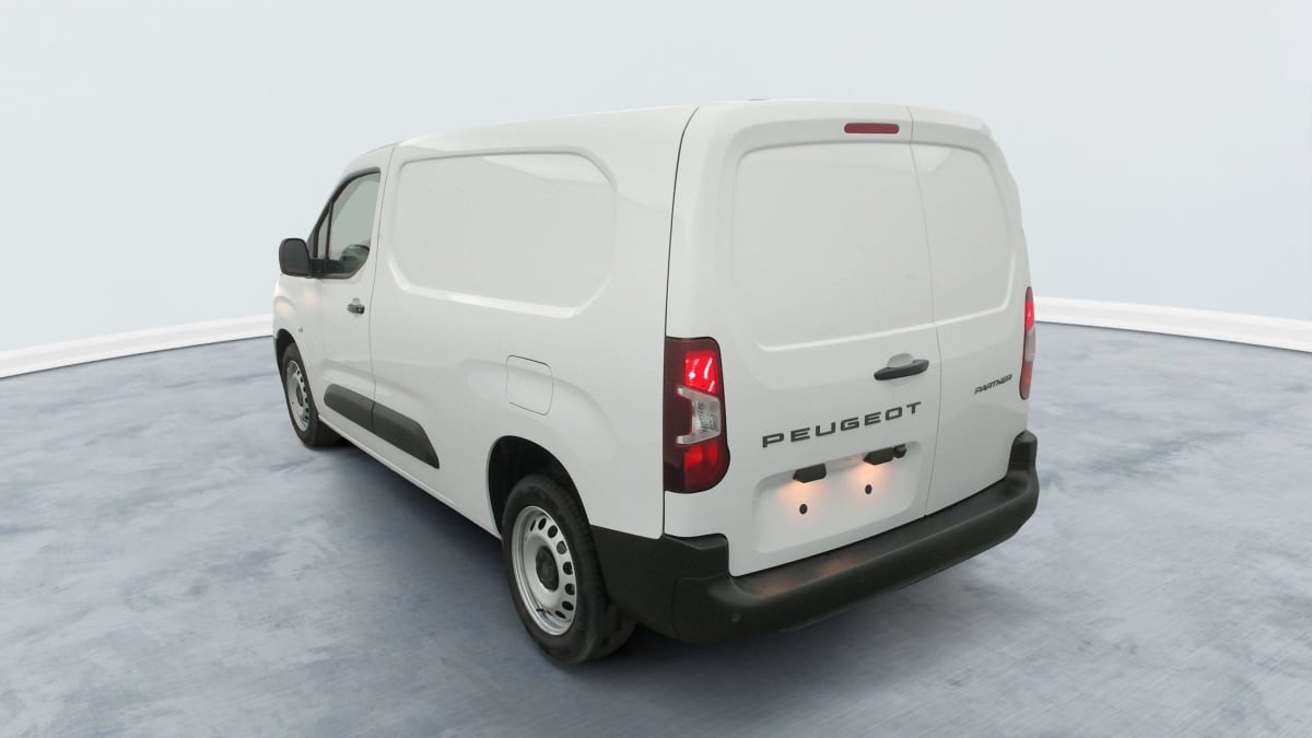 PEUGEOT PARTNER XL 950 KG BLUEHDI 130 S S EAT8