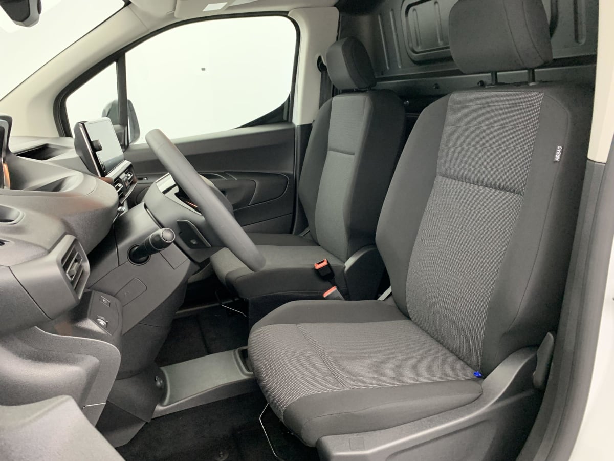PEUGEOT PARTNER XL 950 KG BLUEHDI 130 S S EAT8