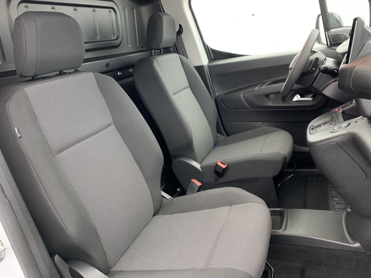 PEUGEOT PARTNER XL 950 KG BLUEHDI 130 S S EAT8