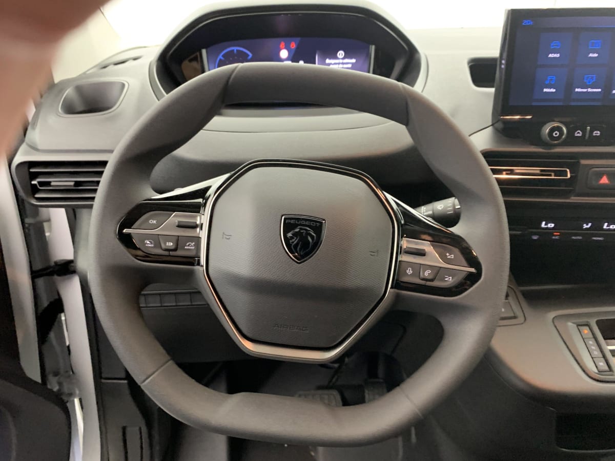 PEUGEOT PARTNER M 1000 KG BLUEHDI 130 S S EAT8