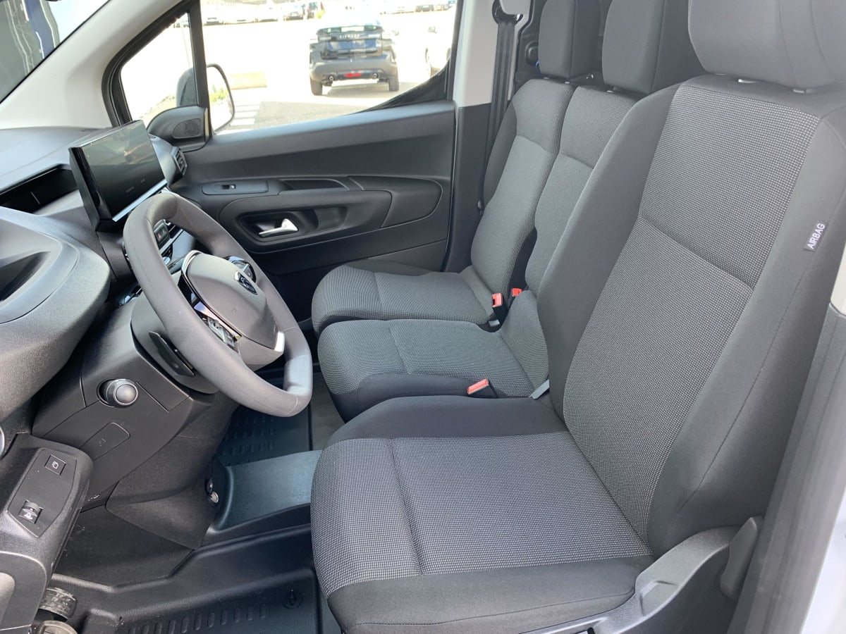 PEUGEOT PARTNER M 1000 KG BLUEHDI 130 S S EAT8