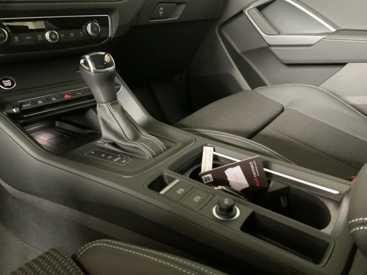 AUDI Q3 35 TDI 150 CH S TRONIC 7 S LINE