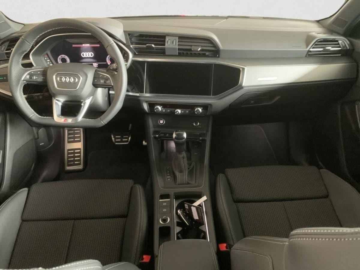 AUDI Q3 35 TDI 150 CH S TRONIC 7 S LINE