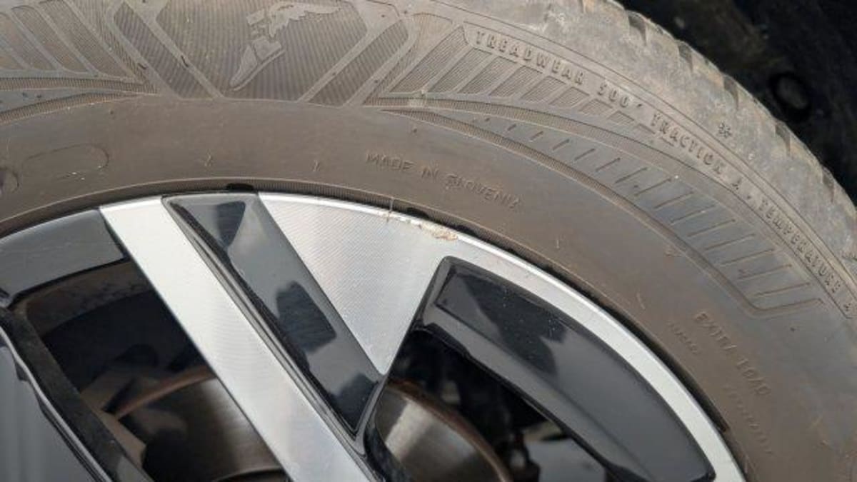PEUGEOT 2008 PureTech 130 S S EAT8 Allure