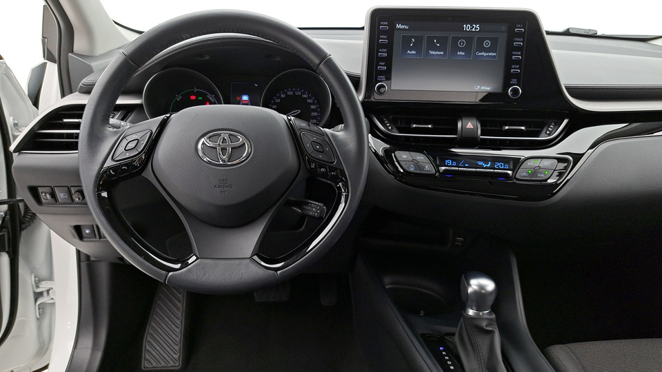 TOYOTA C-HR 1.8 Hybrid 122ch e-CVT DYNAMIC