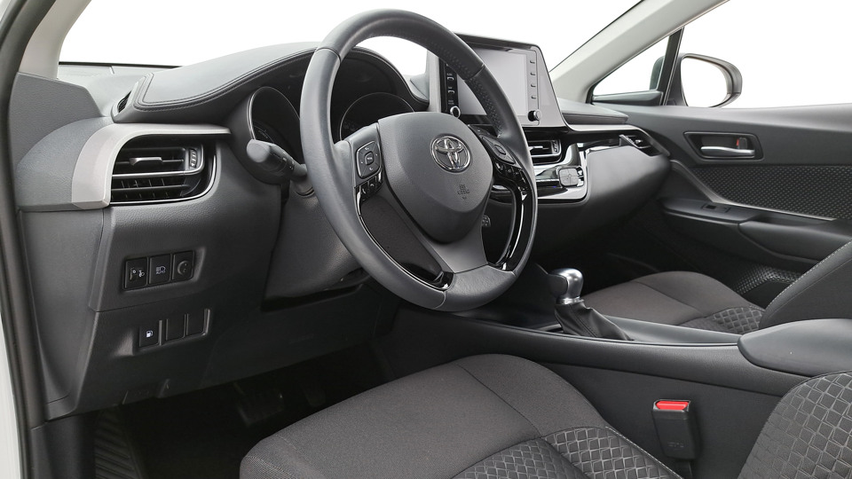 TOYOTA C-HR 1.8 Hybrid 122ch e-CVT DYNAMIC