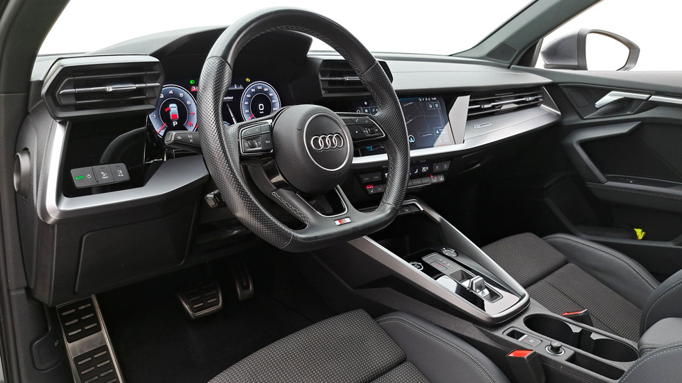 AUDI A3 35 TFSI 150ch S-tronic 7 S LINE