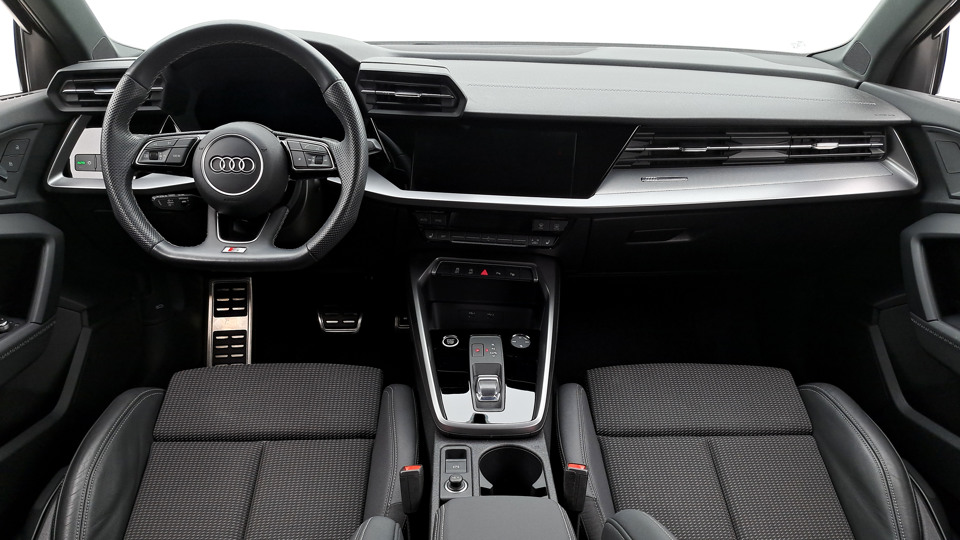 AUDI A3 35 TFSI 150ch S-tronic 7 S LINE