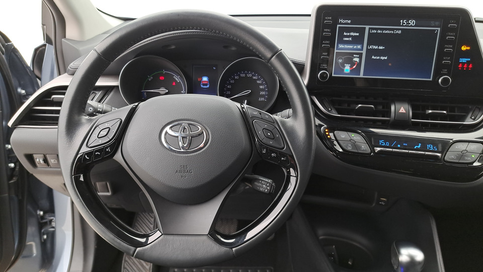 TOYOTA C-HR 1.8 Hybrid 122ch e-CVT DYNAMIC