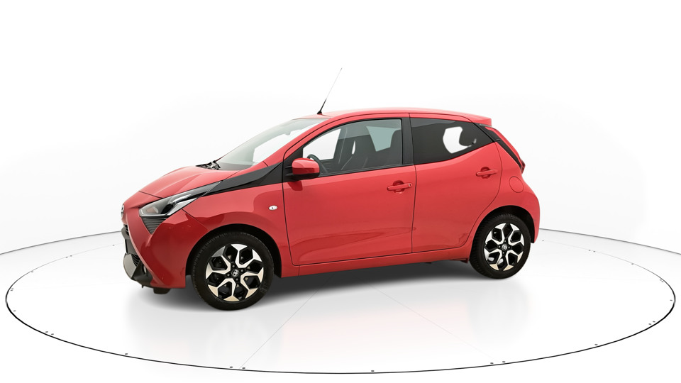 TOYOTA AYGO 1.0 VVTi 72ch X-Shift/5 X-PLAY