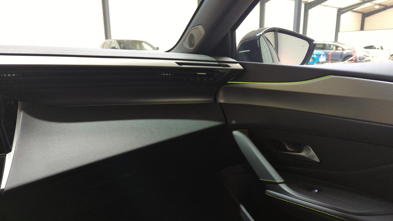 PEUGEOT 308 1.5 BLUEHDI 130CV EAT8 GT + ANGLES MORTS + CAMERA 360