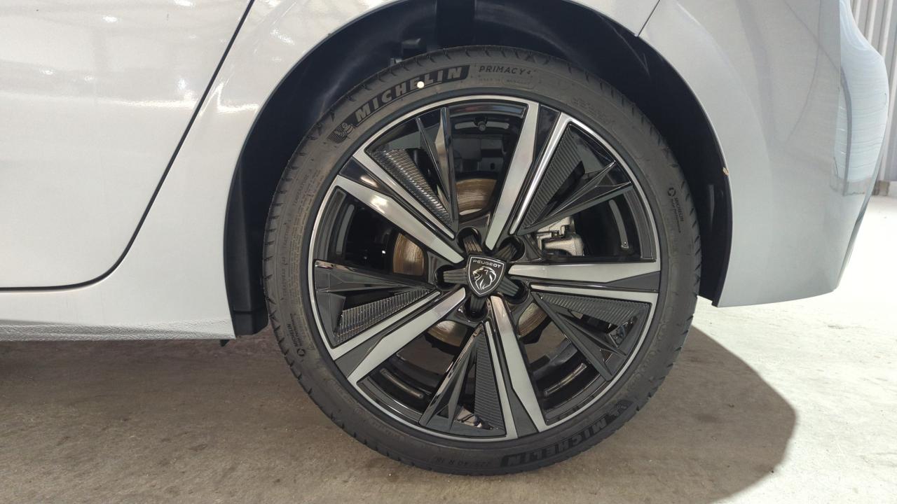 PEUGEOT 308 1.5 BLUEHDI 130CV EAT8 GT + ANGLES MORTS + CAMERA 360