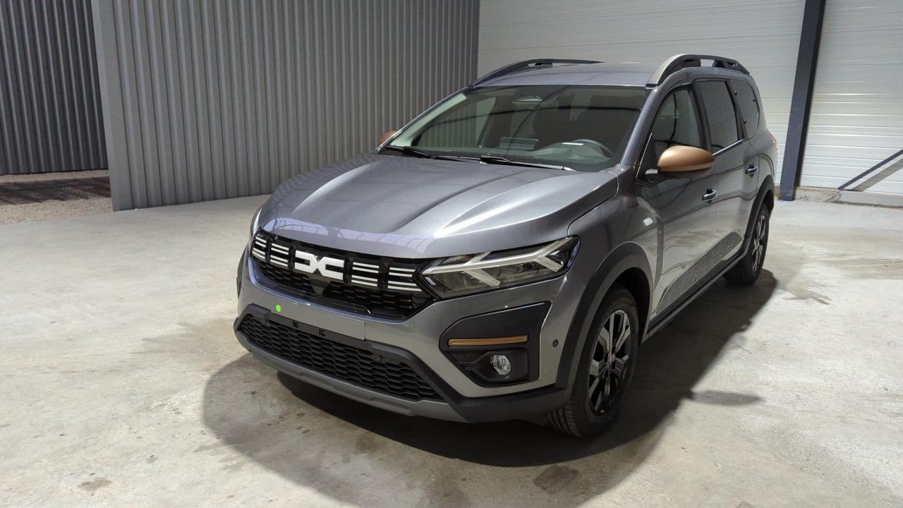 DACIA JOGGER 1.0 TCE 110CV BVM6 7PL EXTREME + Angles morts + Sièges chauffants