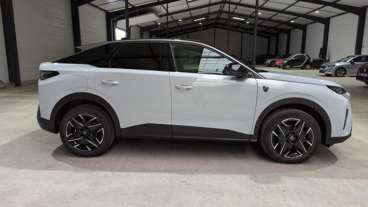 PEUGEOT 3008  1.2 HYBRID 136CV E-DCS6 GT