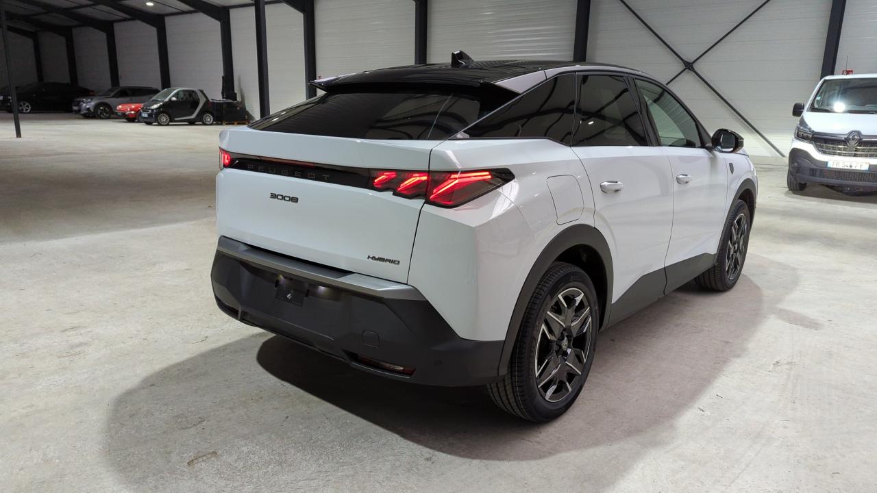 PEUGEOT 3008  1.2 HYBRID 136CV E-DCS6 GT