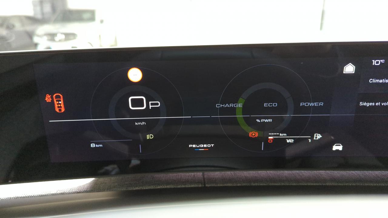 PEUGEOT 3008  HYBRID 136 E-DCS6 GT + Pack 360° Vision & Drive Assist Plus