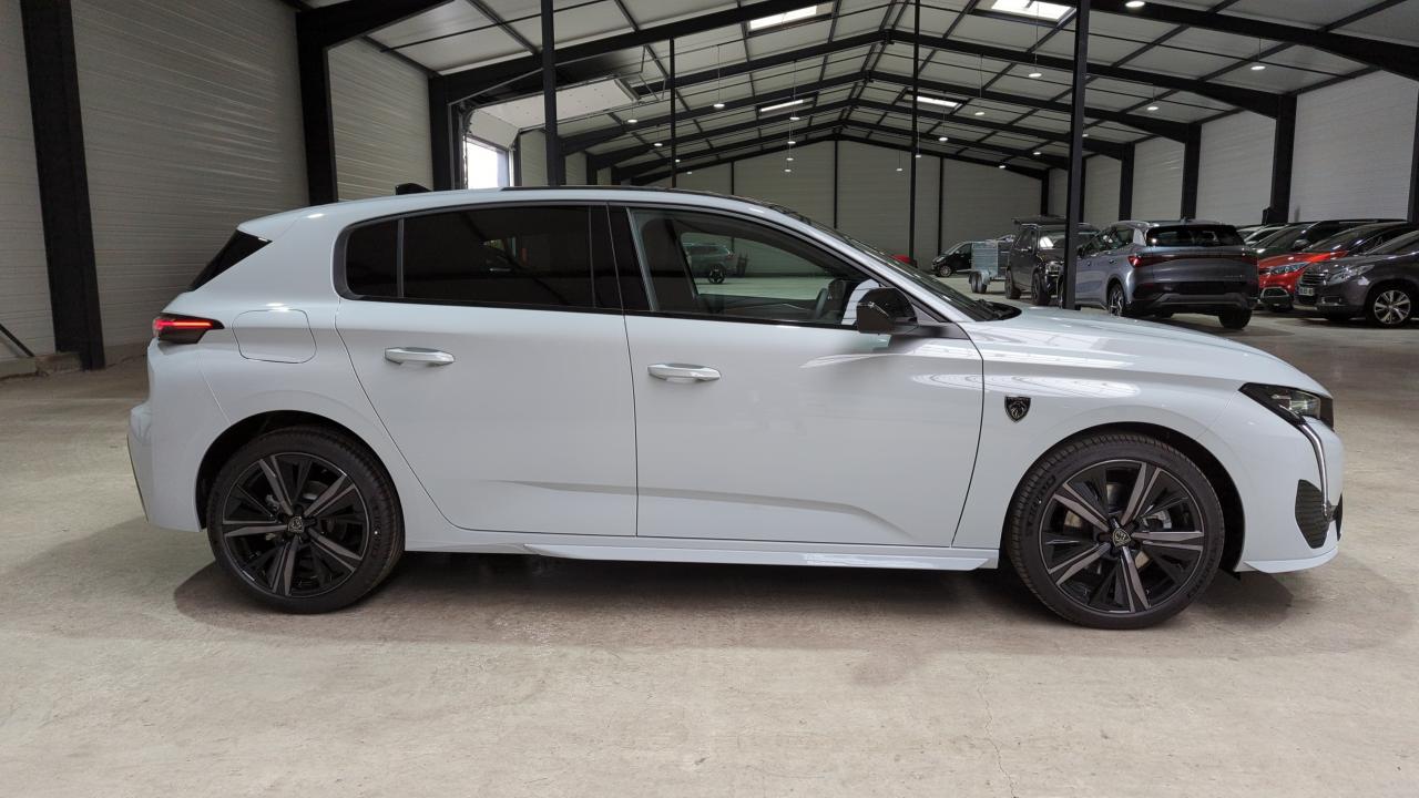 PEUGEOT 308 BLUEHDI 130CH S&S EAT8 GT + TOIT PANO + SIEGES MASSANTS