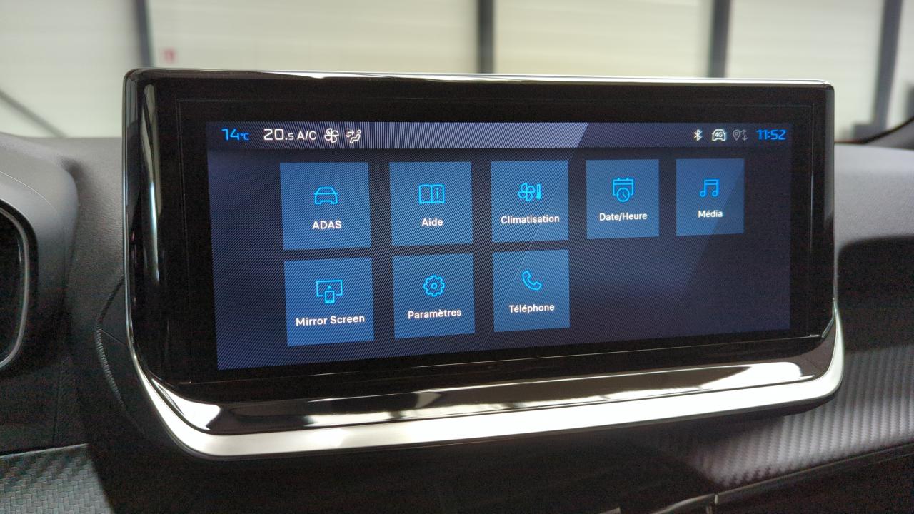 PEUGEOT 2008 NOUVEAU HYBRID 136 E-DCS6 ALLURE + Pack vision & Drive assist plus