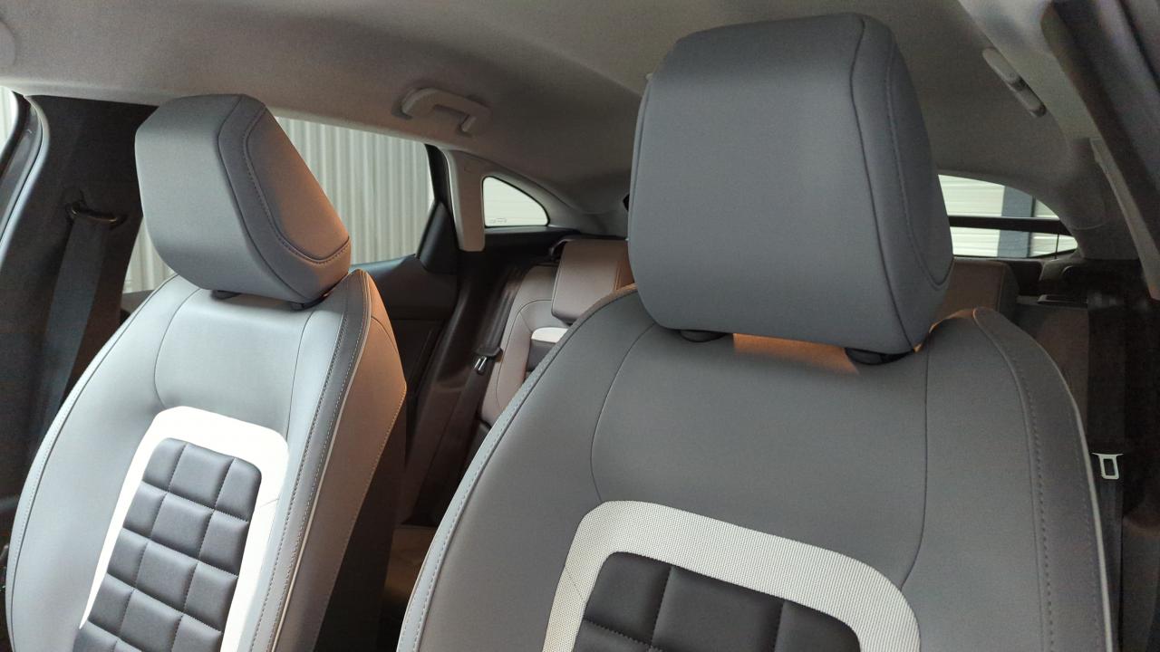 CITROEN C4  HYBRIDE 136 E-DCS6 MAX