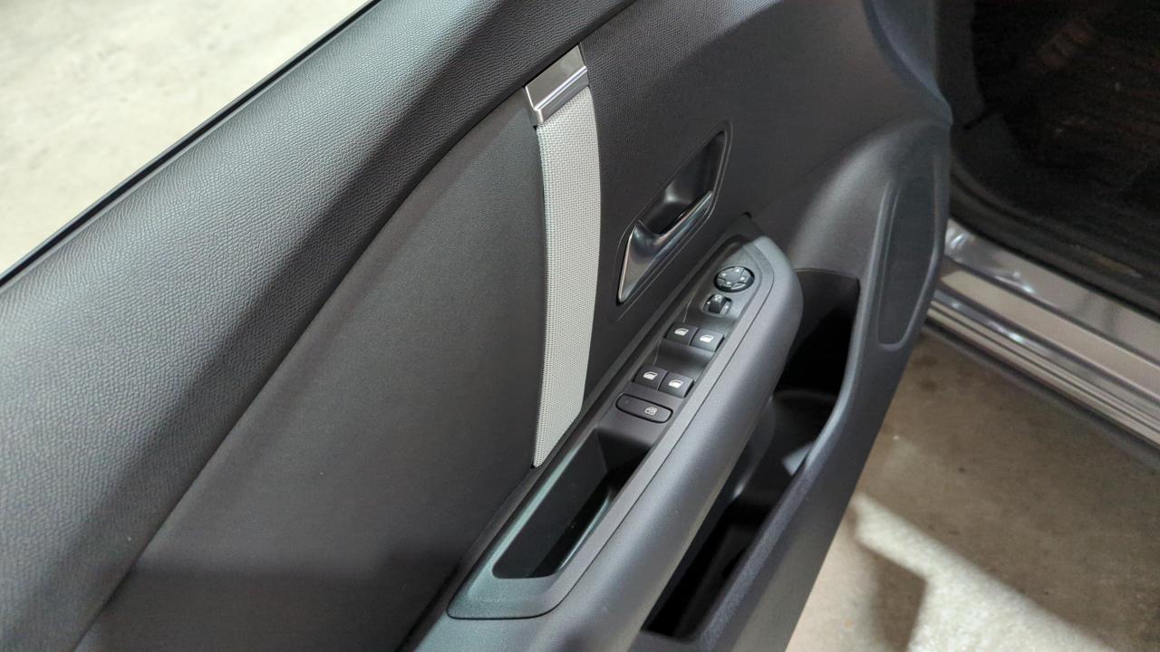 CITROEN C4  HYBRIDE 136 E-DCS6 MAX