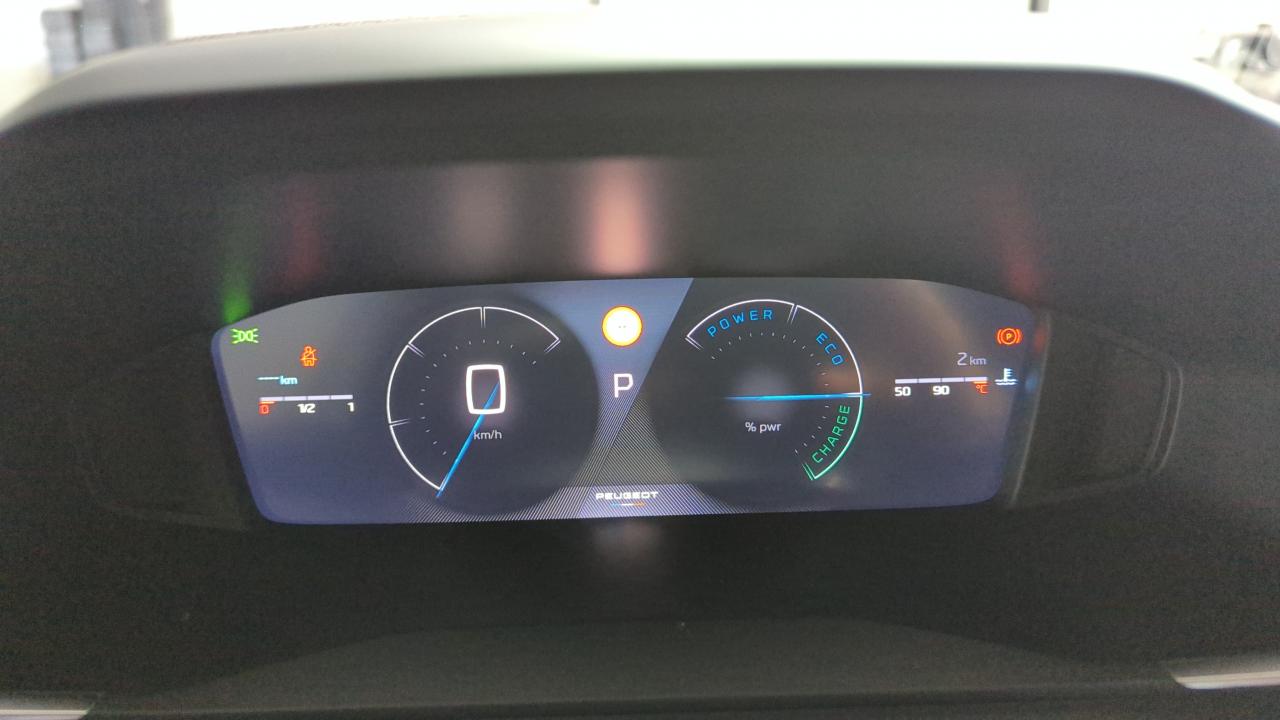 PEUGEOT 2008 NOUVEAU HYBRID 145 E-DCS6 ALLURE