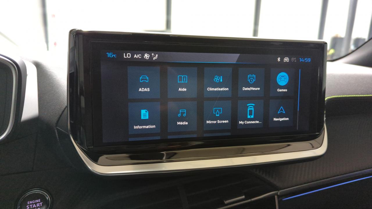 PEUGEOT 2008 NOUVEAU HYBRID 136 E-DCS6 GT + ANGLES MORTS + TOIT PANO