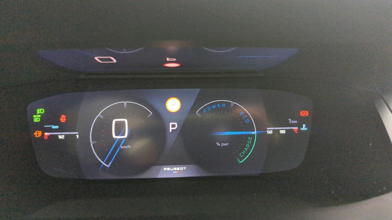 PEUGEOT 2008 NOUVEAU HYBRID 136 E-DCS6 GT + ANGLES MORTS + TOIT PANO