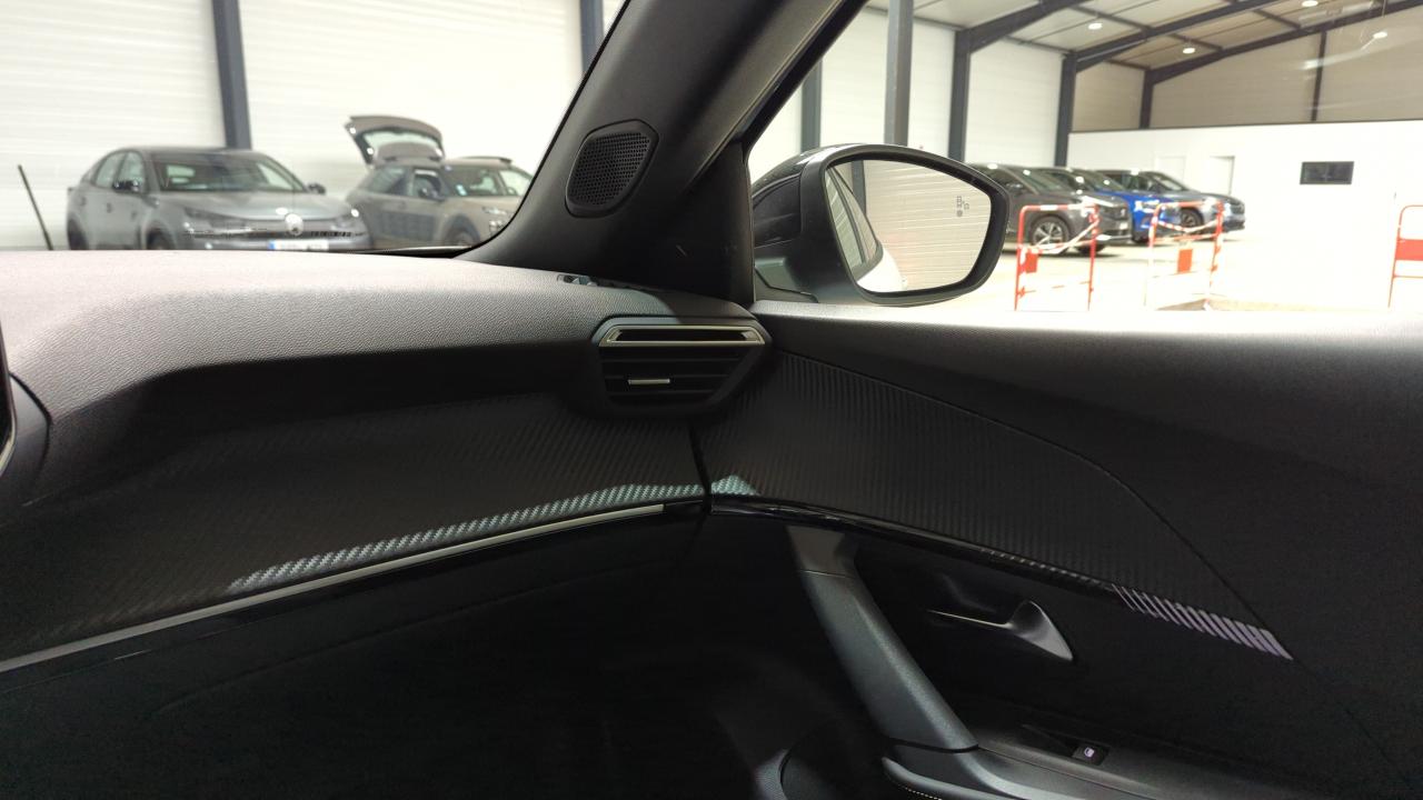 PEUGEOT 2008 NOUVEAU HYBRID 145 E-DCS6 ALLURE + PACK NAVIGATION & PACK ACCESS + PACK VISION & DRIVE ASSIST PLUS
