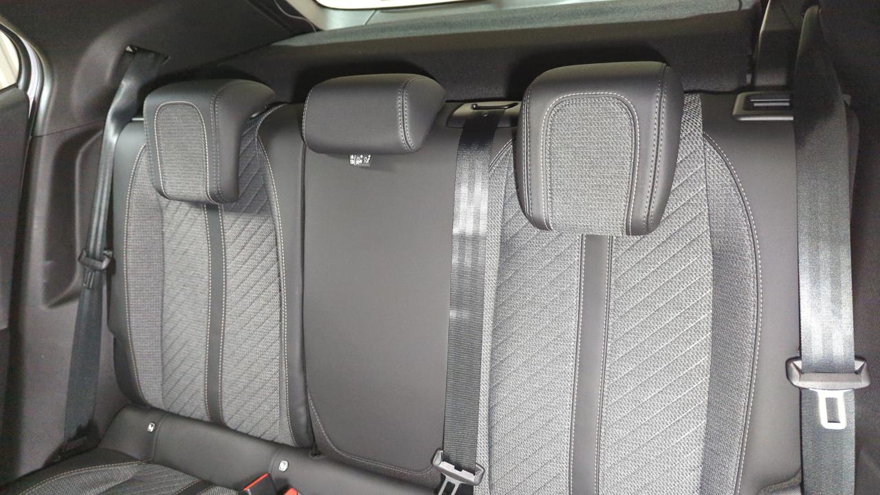 PEUGEOT 2008 NOUVEAU HYBRID 145 E-DCS6 ALLURE + PACK NAVIGATION & PACK ACCESS + PACK VISION & DRIVE ASSIST PLUS